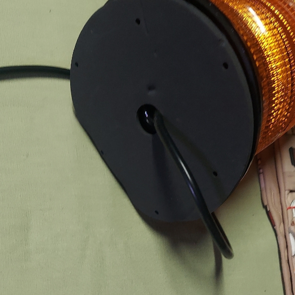 Amber Rotating Beacon Light - Picture 4 of 4